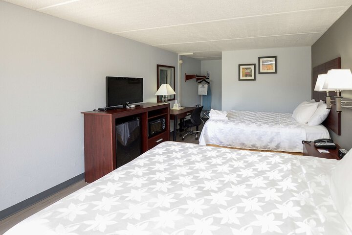 Room 35 of 38