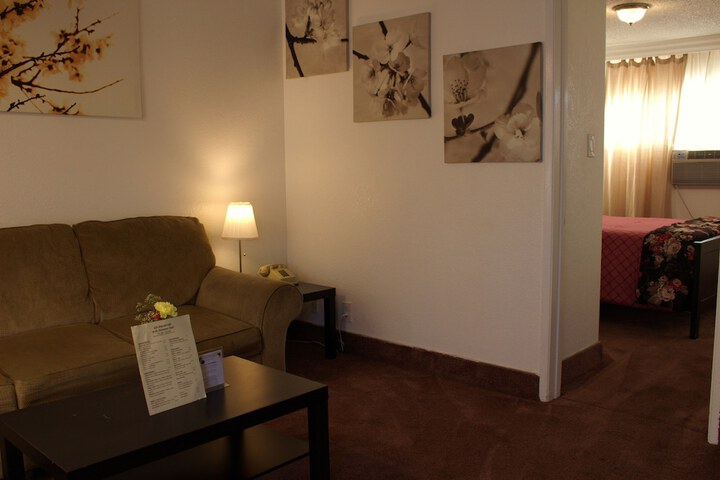 Room 35 of 38