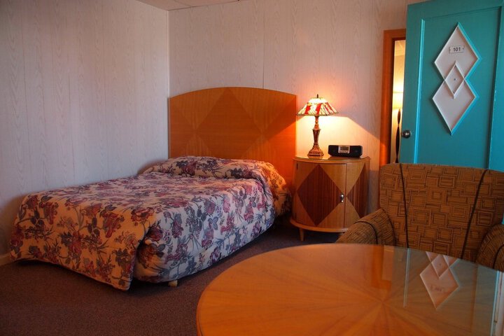 Room 27 of 44