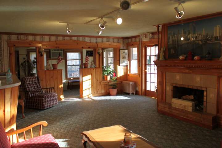 Four Winds Country Motel