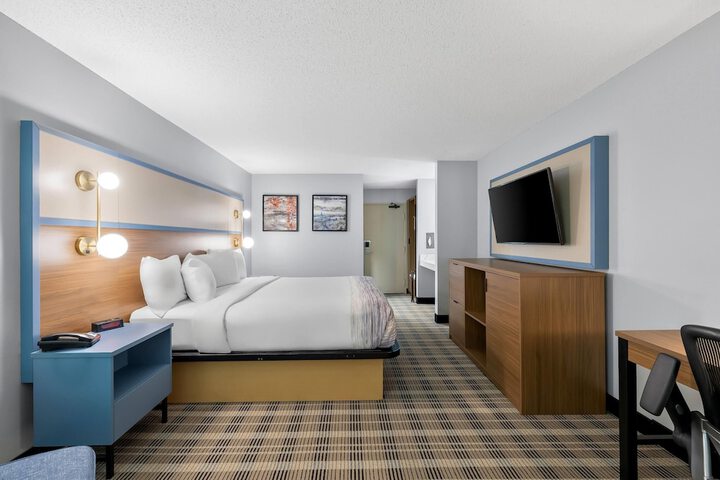 AmericInn by Wyndham Columbus Wisconsin