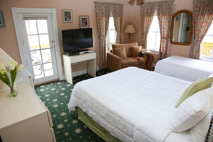 Room 33 of 68