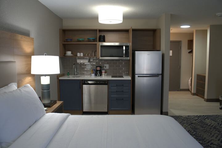 Room 41 of 64