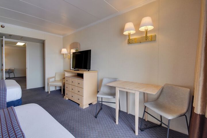 Room 14 of 34