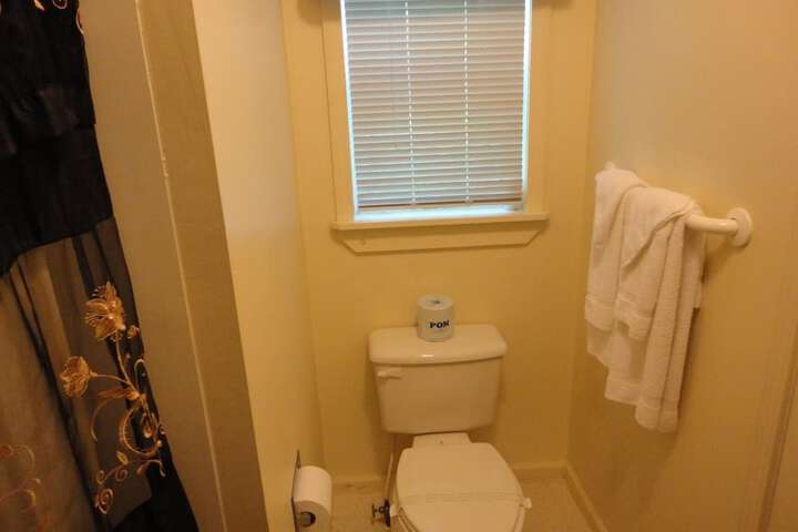 Room 12 of 23