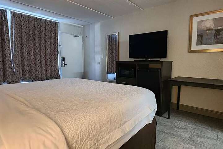 Room 136 of 156