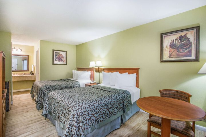 Room 14 of 20