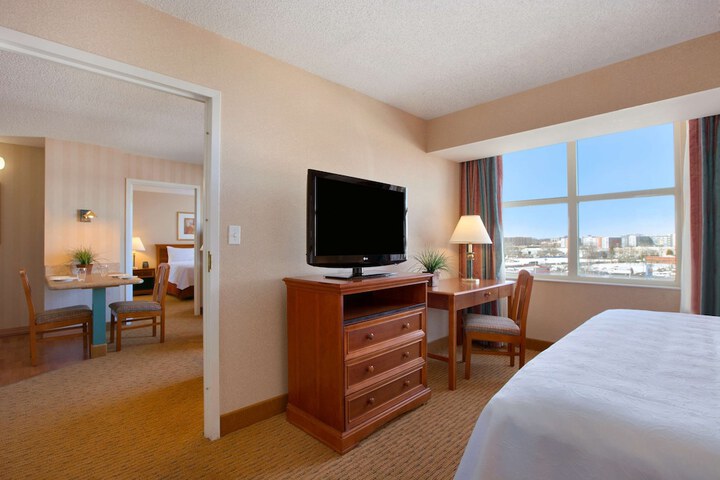 Room 9 of 19