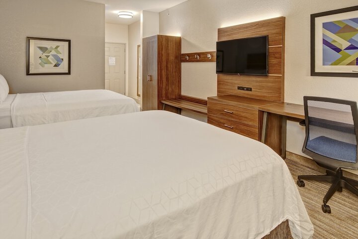 Room 21 of 41