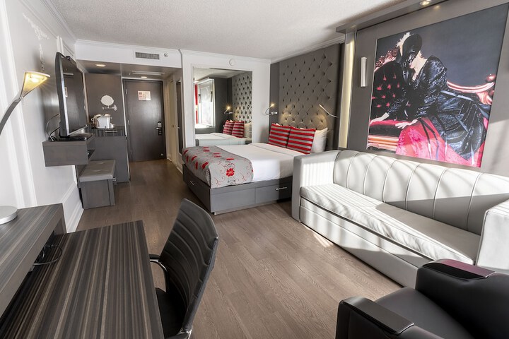 Room 52 of 127