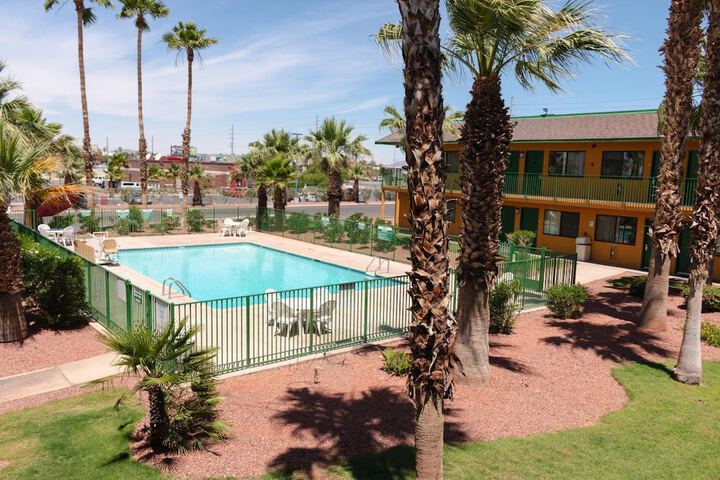 Pool 4 of 21