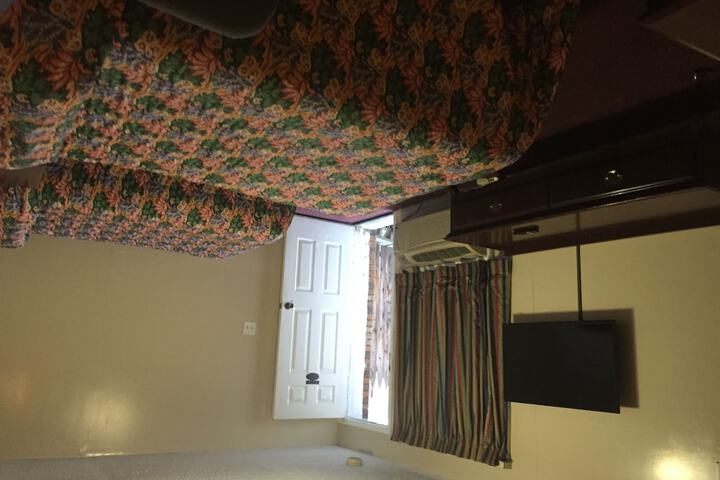 Blue Falls Motel