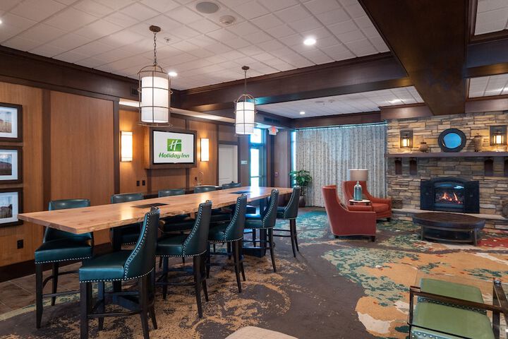 Hotel 5 of 64