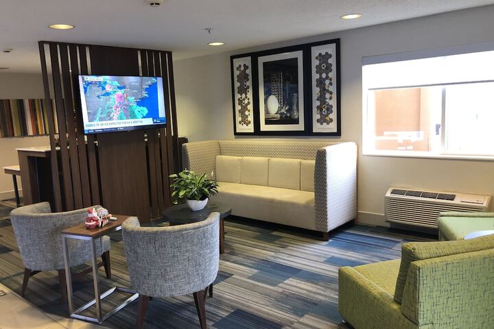 Holiday Inn Express Mt. Vernon by IHG