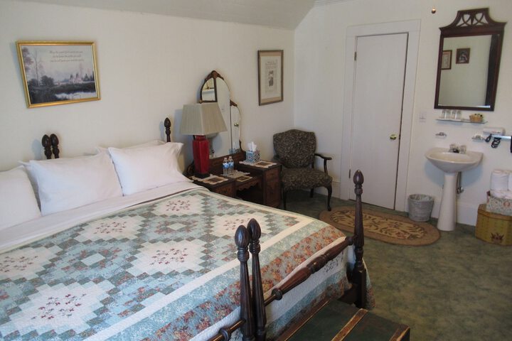 Room 44 of 64