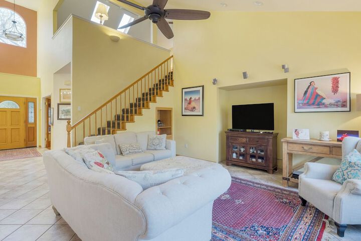 Valley of the Moon by Avantstay Tranquil Escape Large Yard w / Hot Tub & Fire Pit