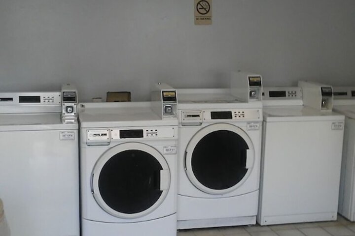 Room 7 of 11