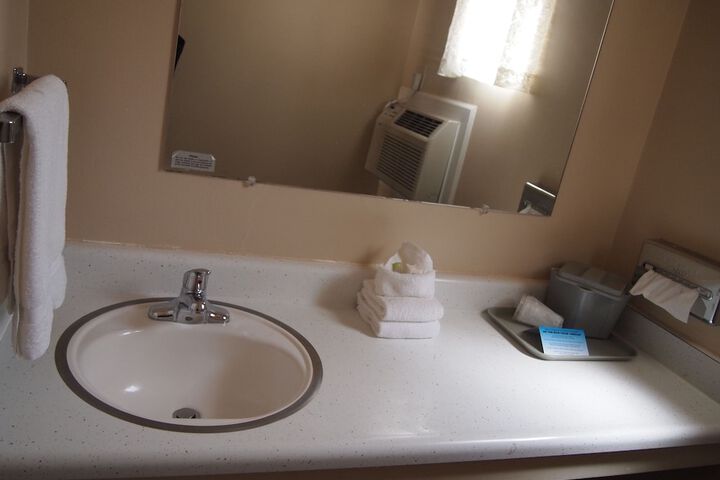 Room 18 of 37
