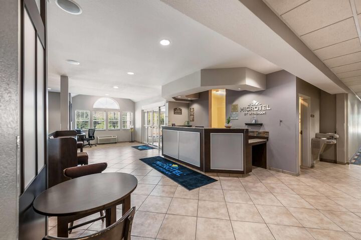 Microtel Inn & Suites by Wyndham Pearl River / Slidell