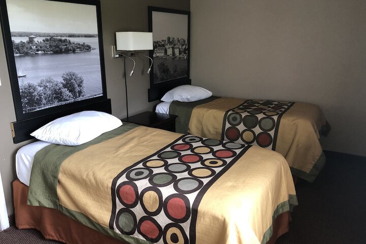 Room 17 of 21
