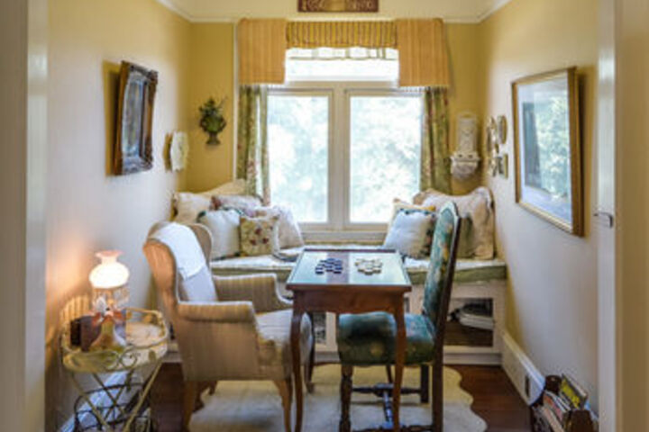Joshua Inn Bed & Breakfast