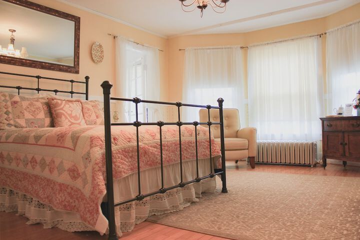 Room 9 of 22