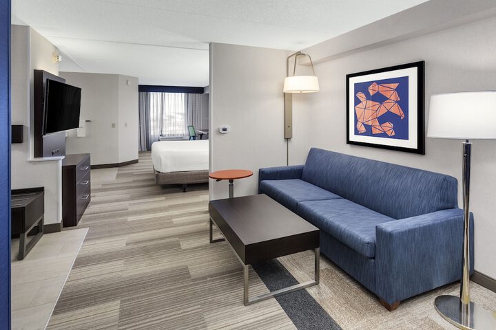 Room 22 of 43