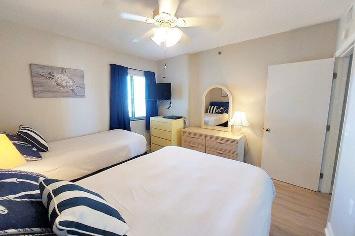 Room 11 of 24