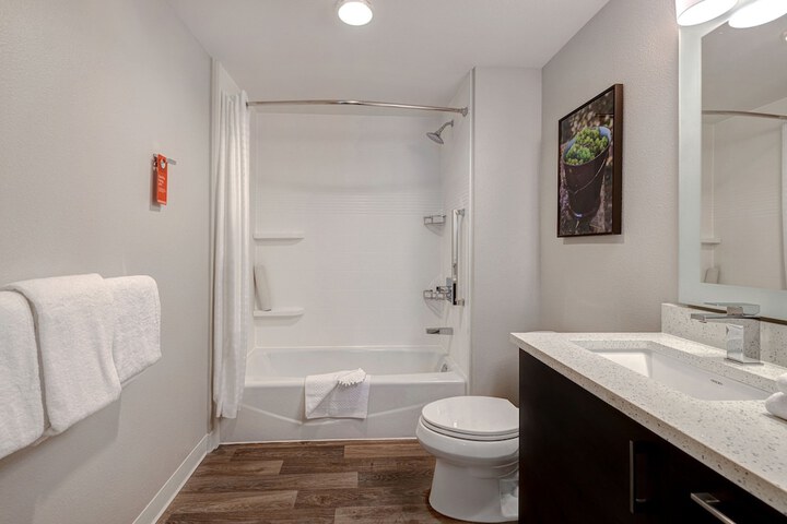 Room 25 of 56