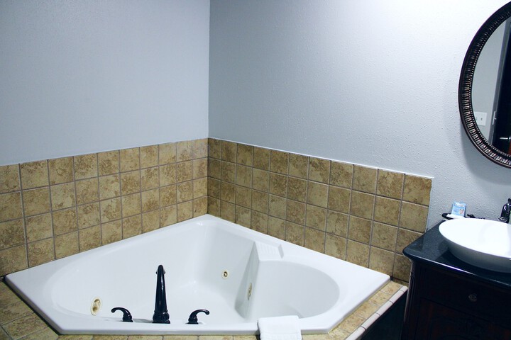 Room 18 of 37