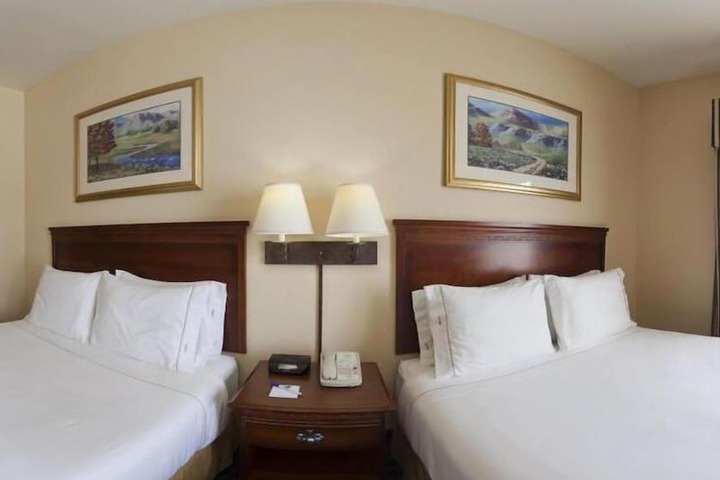 Holiday Inn Express Hotel & Suites Mountain Home by IHG