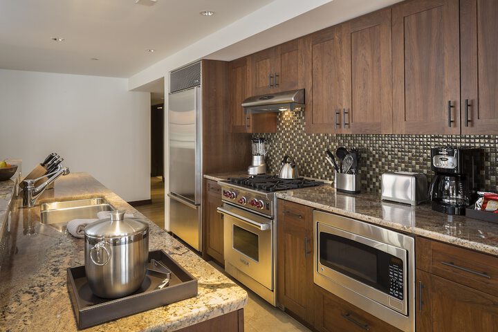 Madeline Hotel & Residences Auberge Collection