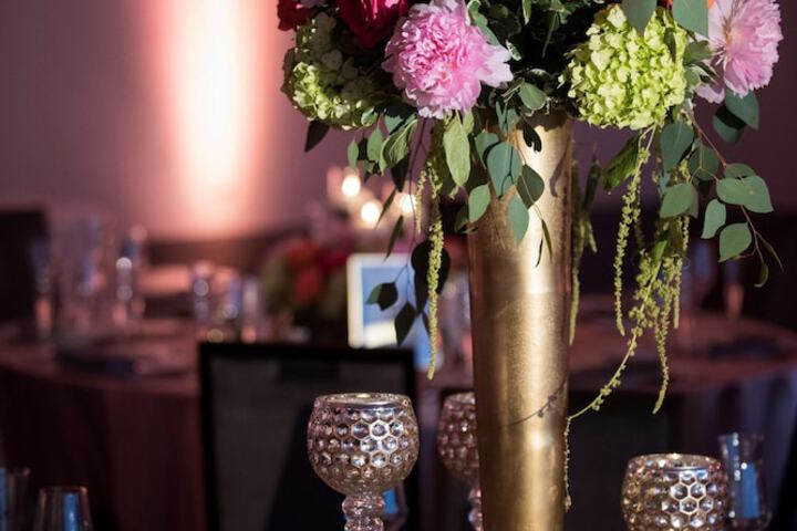 LondonHouse Chicago Curio Collection by Hilton