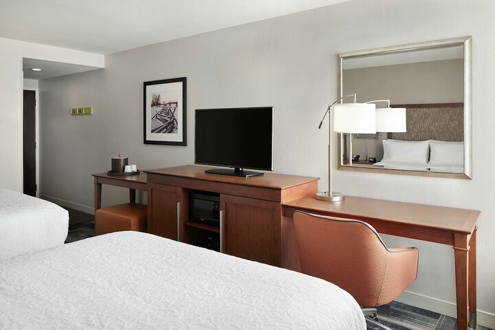 Room 13 of 21