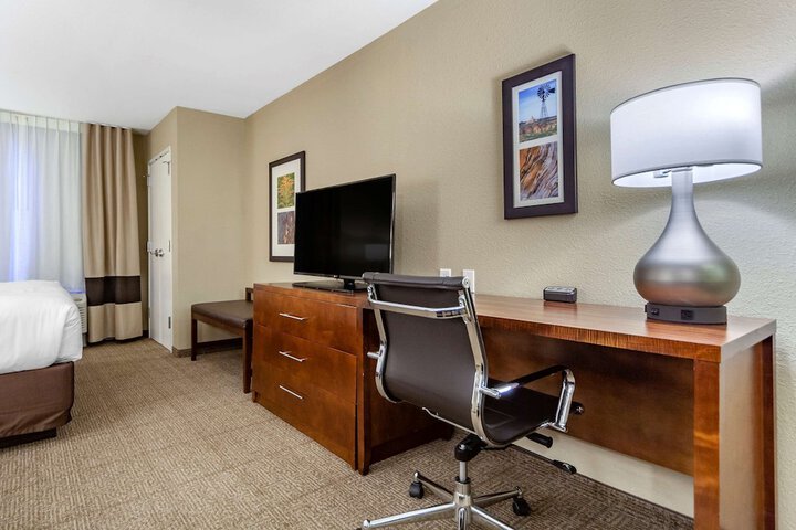 Comfort Inn & Suites Sidney I-80