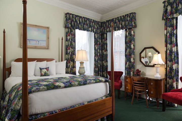 Room 22 of 40