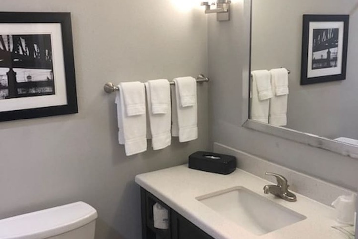 Holiday Inn & Suites Lafayette North by IHG