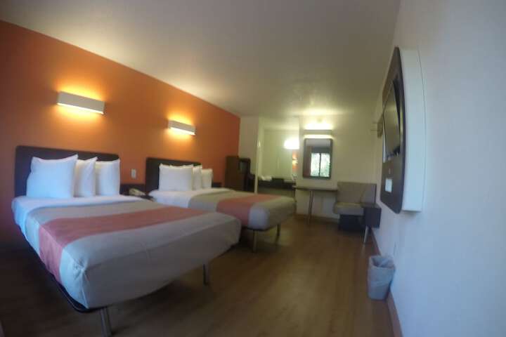 Room 37 of 46
