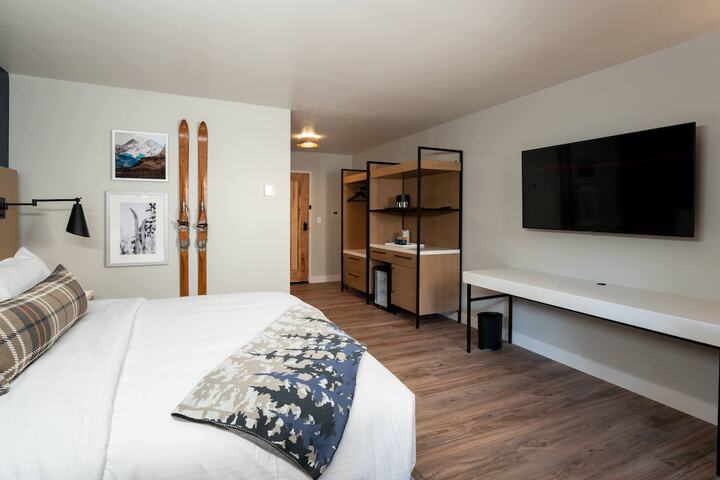 Room 47 of 85
