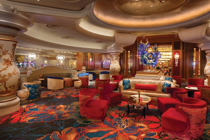 Lounge 101 of 121