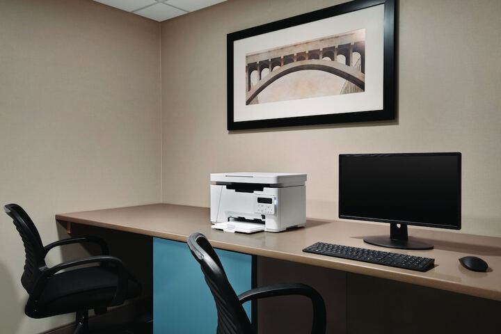 Business Center 41 of 41