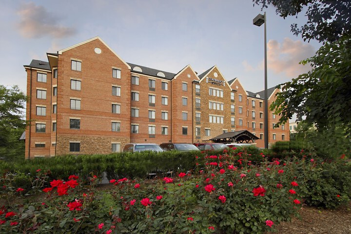 Staybridge Suites Tysons - McLean by IHG