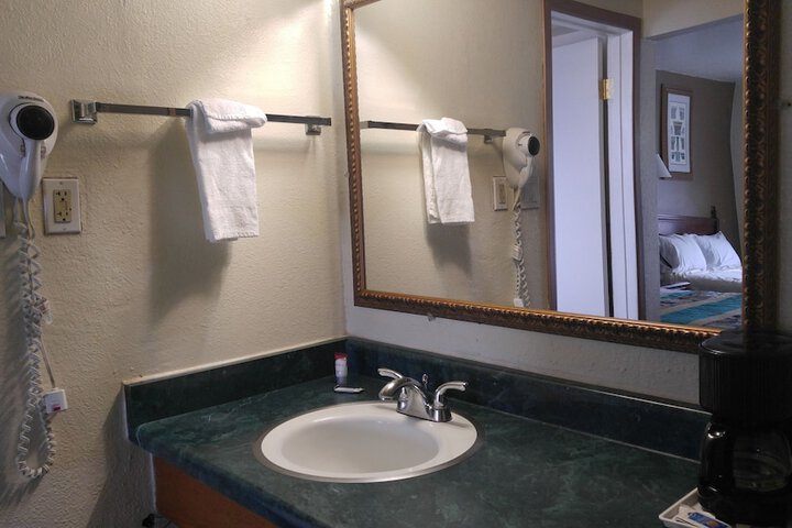 Room 41 of 47