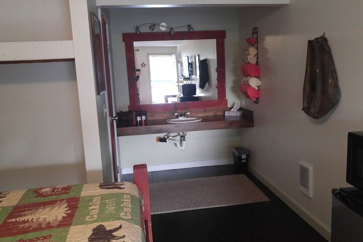Room 141 of 200
