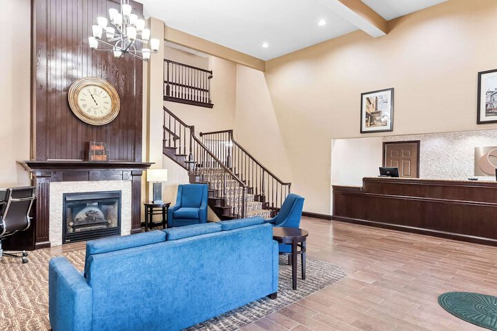 Comfort Inn & Suites Heath - Newark South