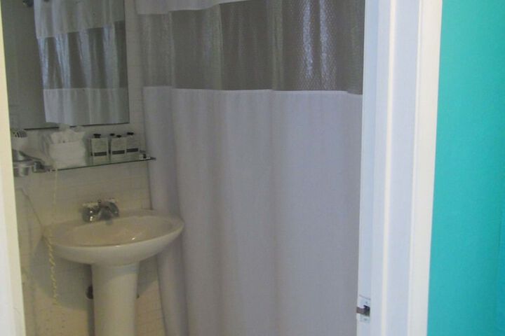 Room 80 of 93