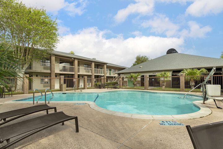 Pool 3 of 28