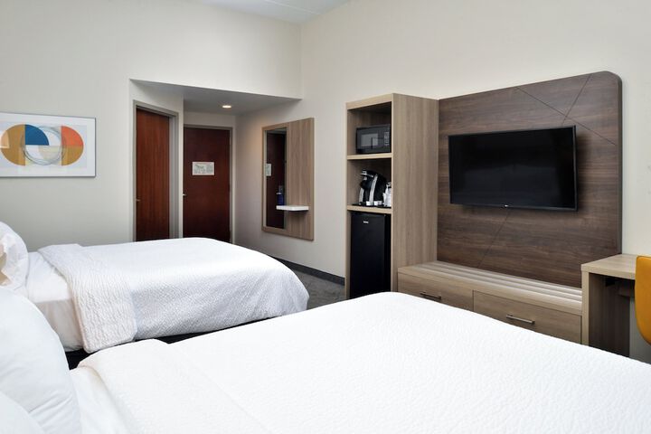 Room 43 of 63