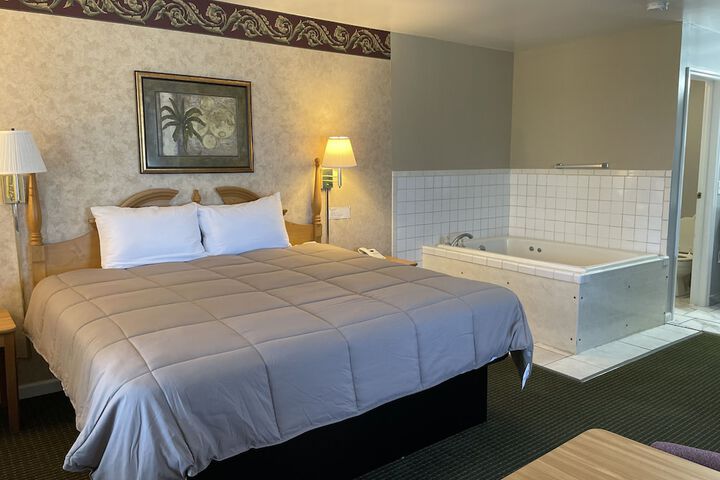Room 28 of 43