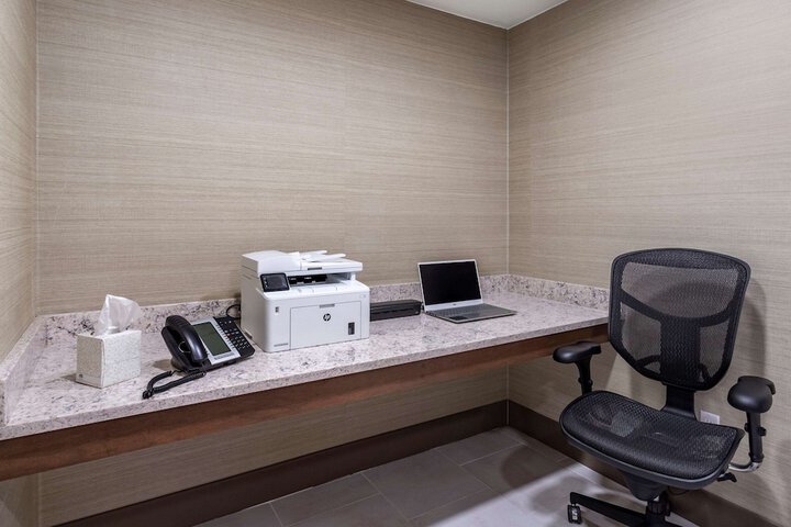 Business Center 27 of 27